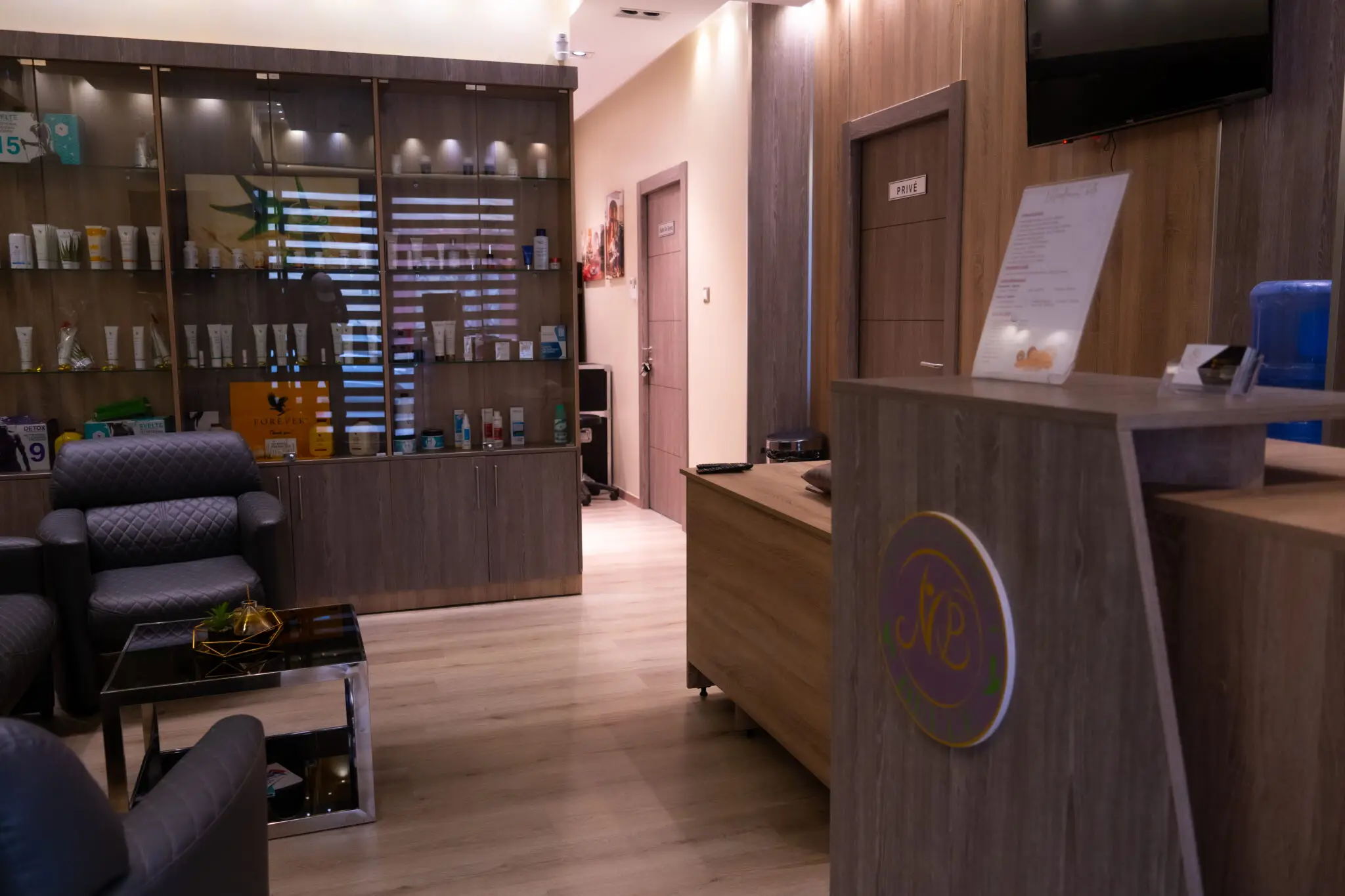 Naturellement Belle - Institut De Soins Du Corps - Spot DZ